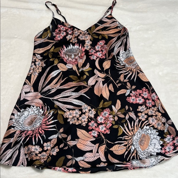 Midnight Bakery Floral Print Satin Chemise – Size M - Picture 3 of 7